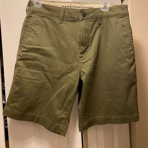 American Eagle shorts size 30